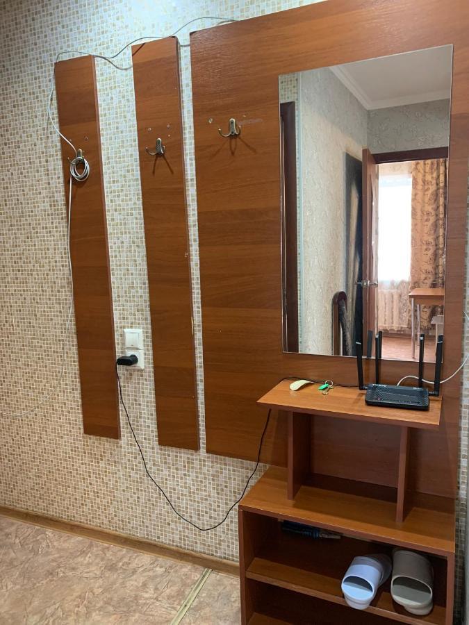 Уютная Квартира В Центре По Ул Гоголя Karagandy Exterior foto